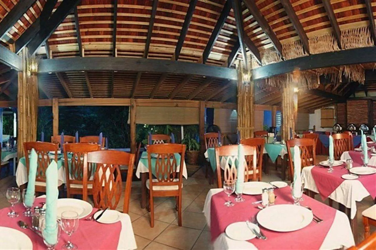 Hotel Coconut Beach Club Resort St. John's